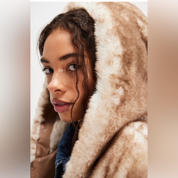 Free People Hannah Hooded Fur Coat Medium - Picture 10 of 14